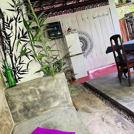 디크웰라 Venora Hiriketiya B&B 외부 사진