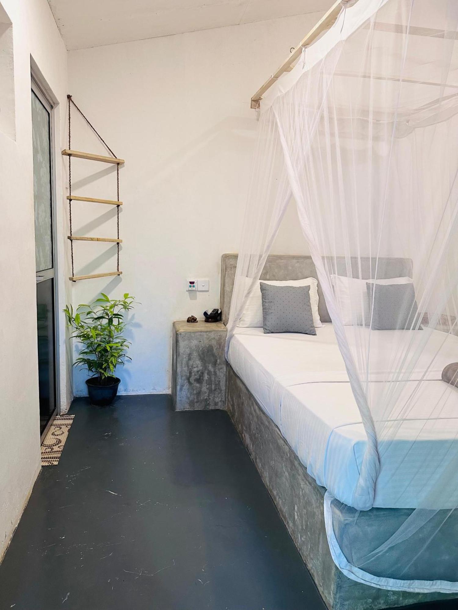 디크웰라 Venora Hiriketiya B&B 외부 사진