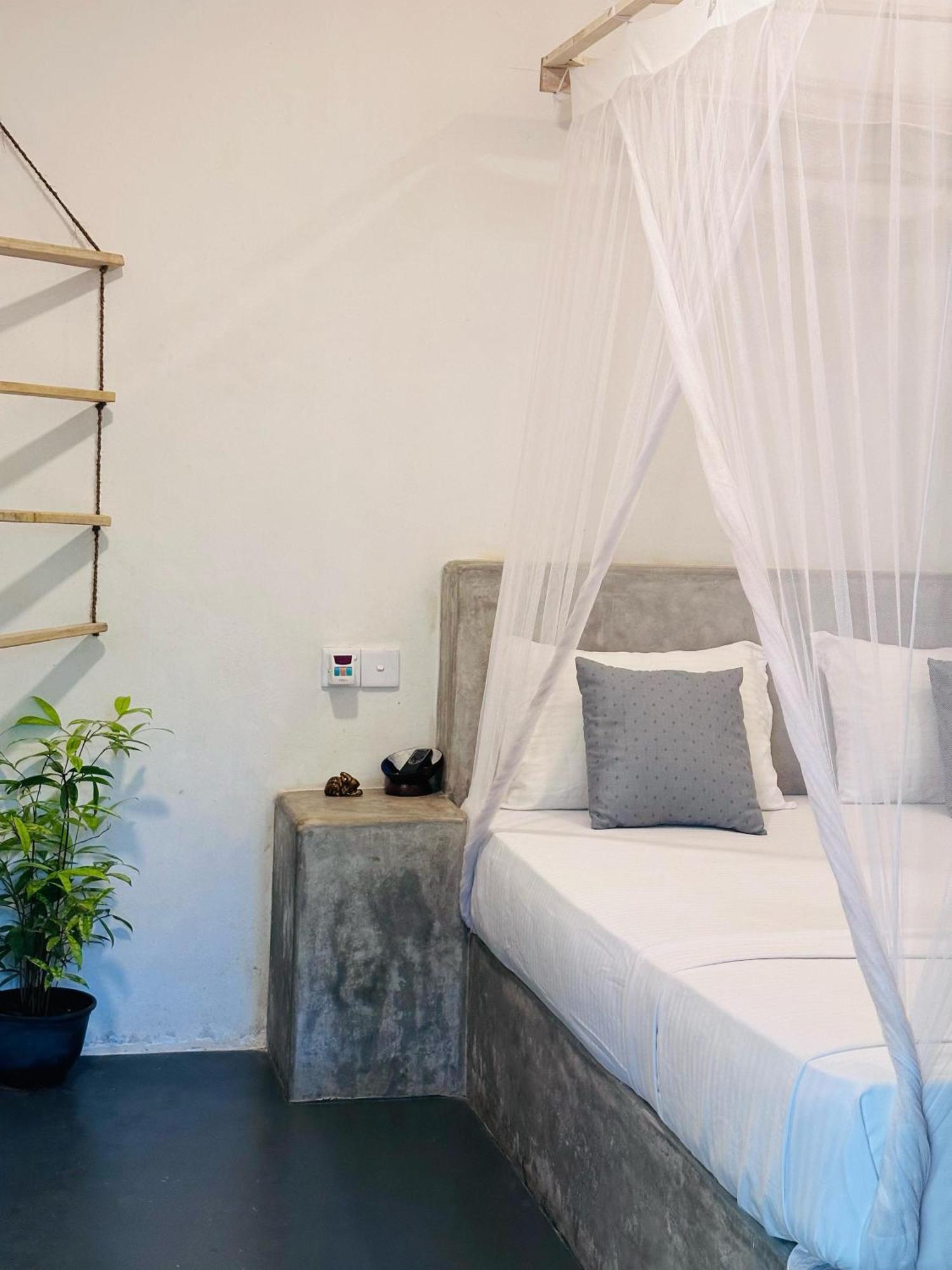 디크웰라 Venora Hiriketiya B&B 외부 사진